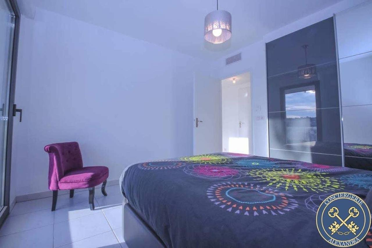 BLUE BAY Appartement 3 pieces Nisa Exterior foto